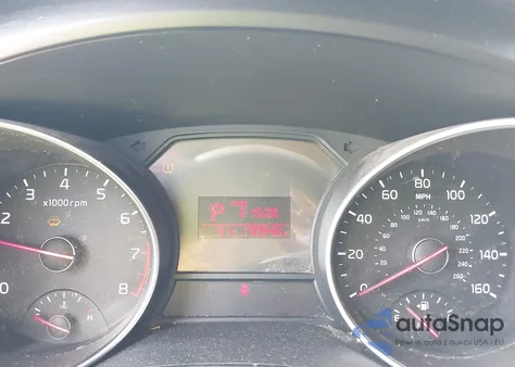 2015 Kia Sedona Lx z USA, uszkodzony, nr VIN KNDMB5C1XF6033137